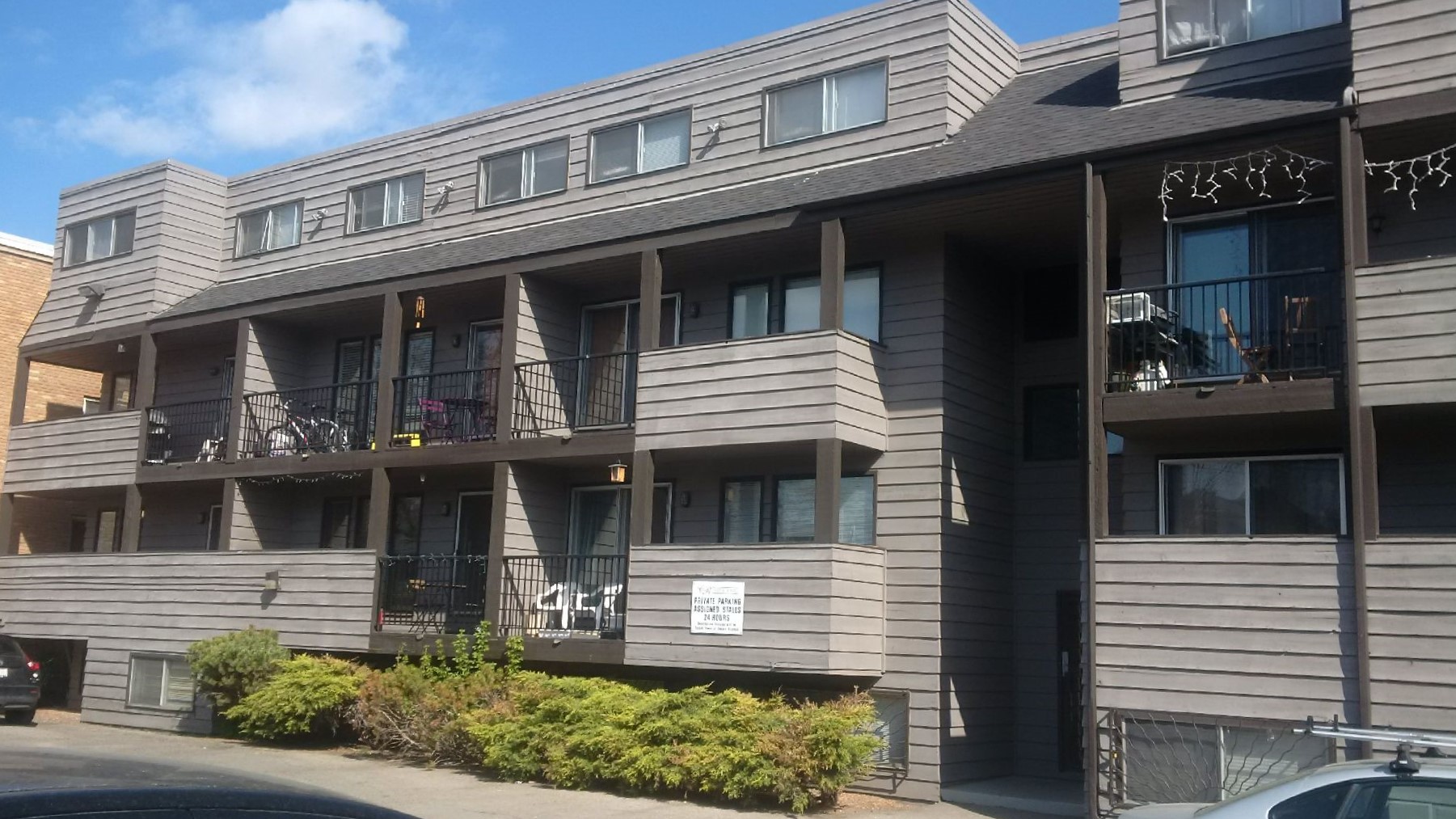 Chateau Royale A Shiftsuite Community site